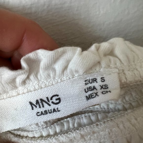 Eyelet Peasant Style White Crop Top Blouse - Picture 2 of 3